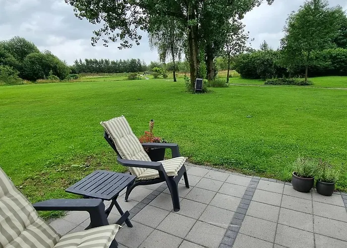 Daire Kastanjegaarden Ansager